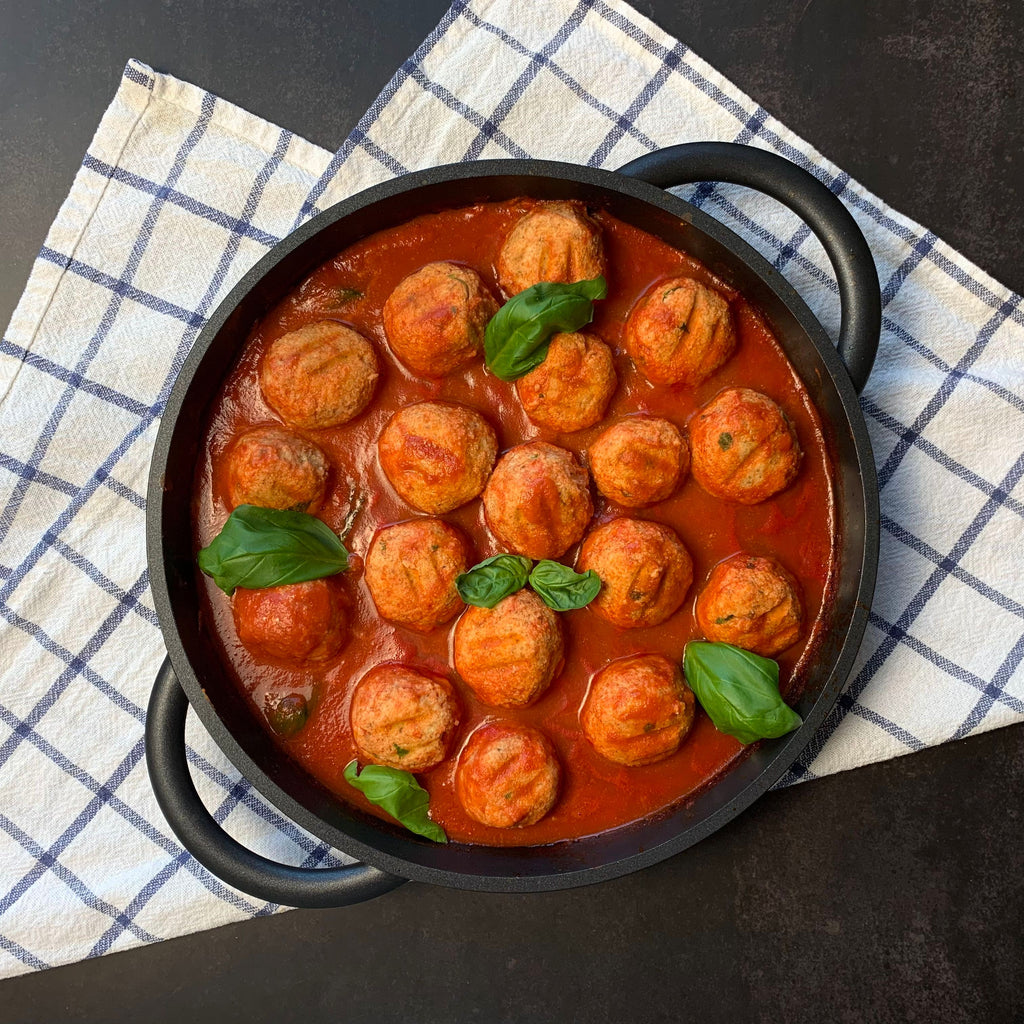 Ricotta Cheese Balls With Sauce