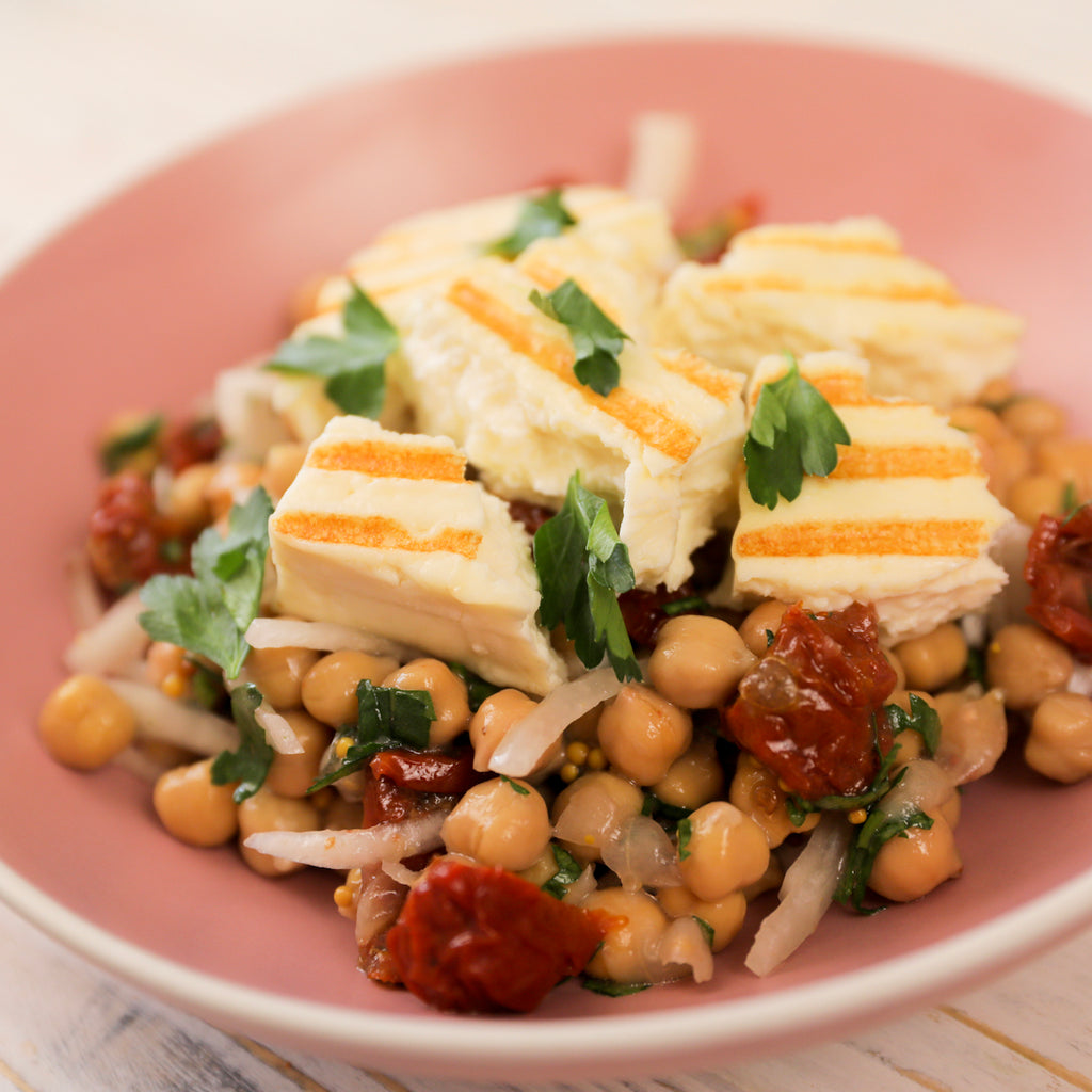 Chickpea Salad With Sundried Tomatoes And Halloumi