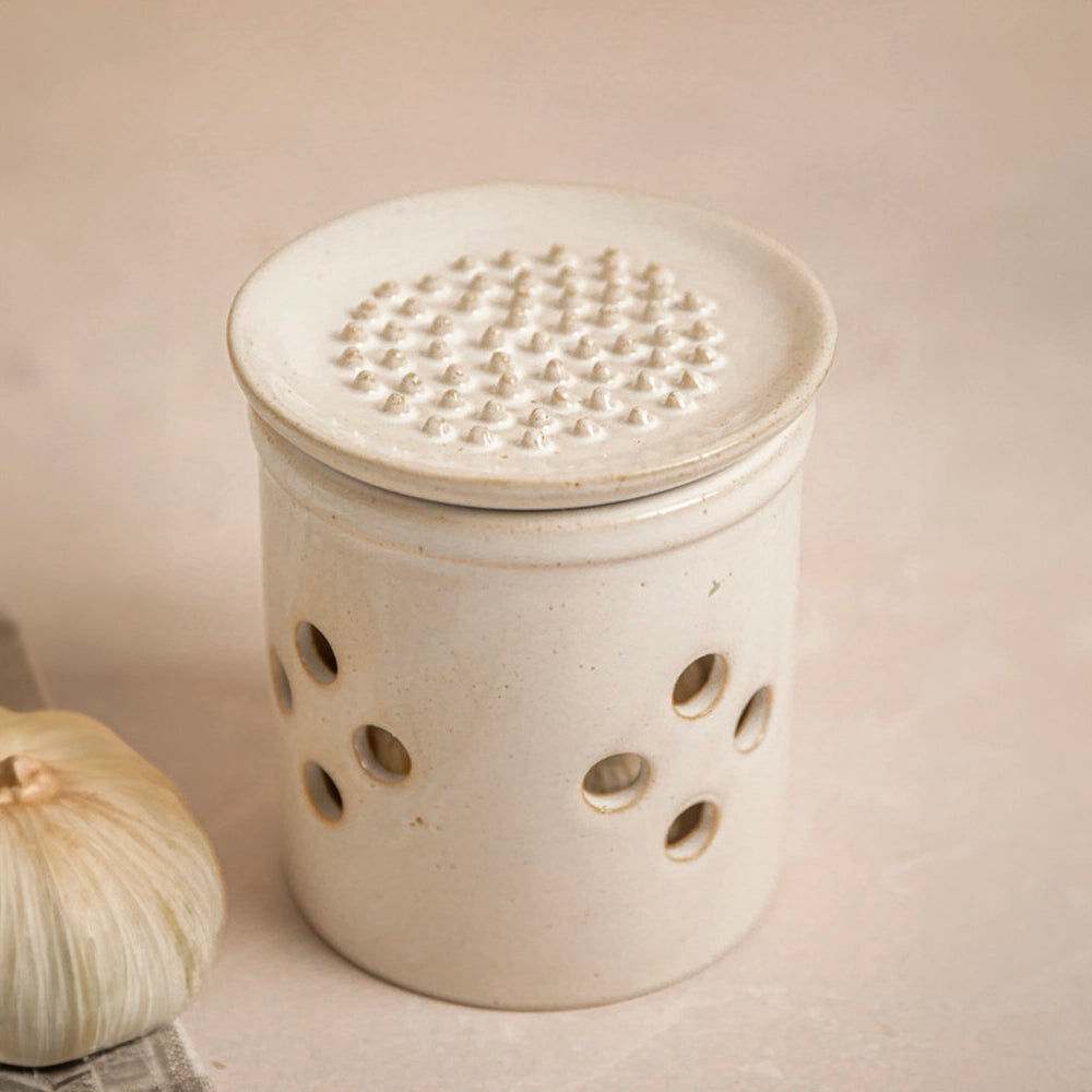 Idilica Stoneware Garlic Storage with Grater Lid