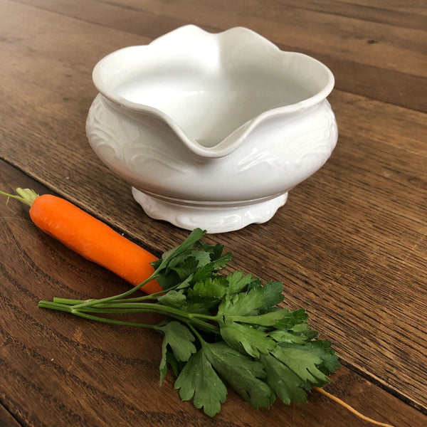 The Canterbury Collection, Gravy Boat